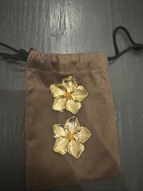 SHASHI Gold Floral Earrings
